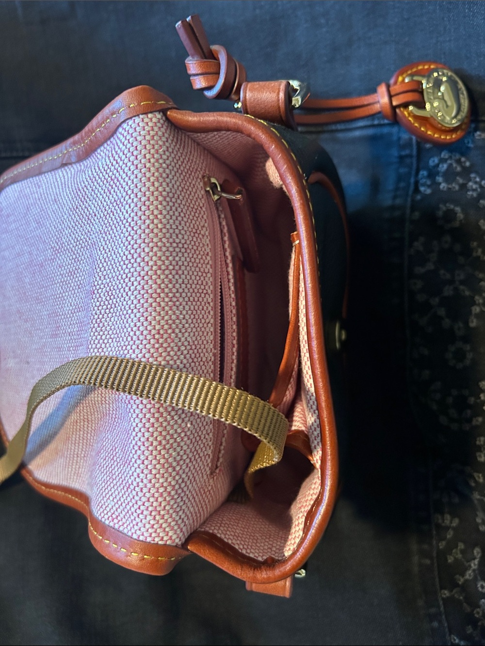 Dooney & Bourke Black and Brown All-Weather Leather Saddle Crossbody - NWOT - Picture 3 of 11